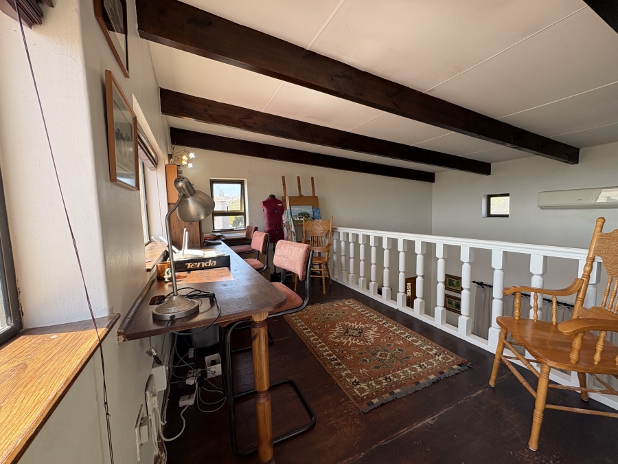 4 Bedroom Property for Sale in Pearl Bay Western Cape